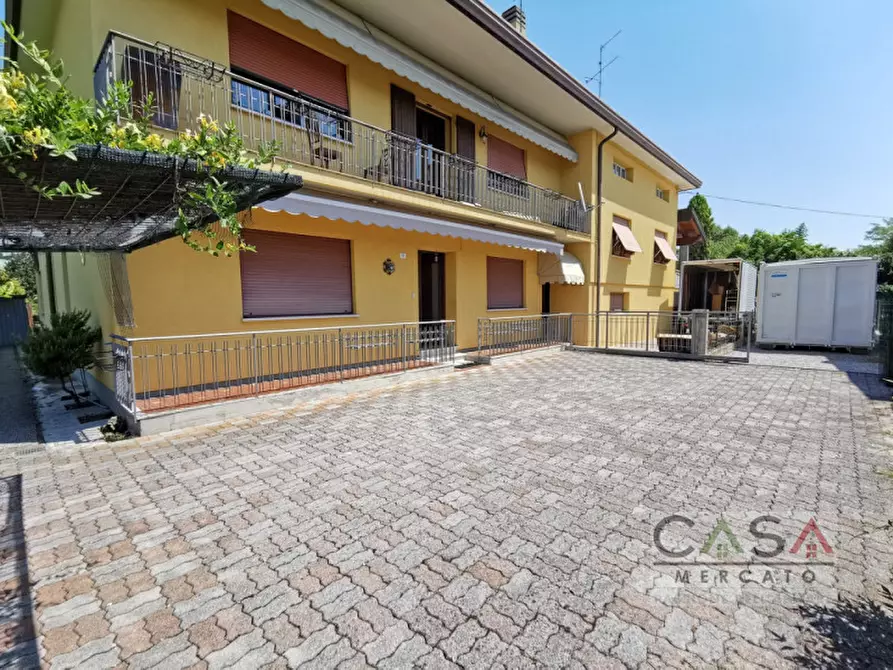 Immagine 1 di Casa bifamiliare in vendita  in Via dei Mille a Brugnera