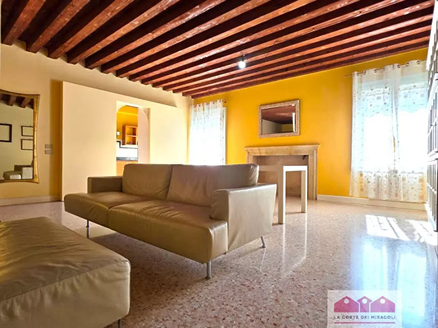 Immagine 5 di Appartamento in vendita  a Vicenza