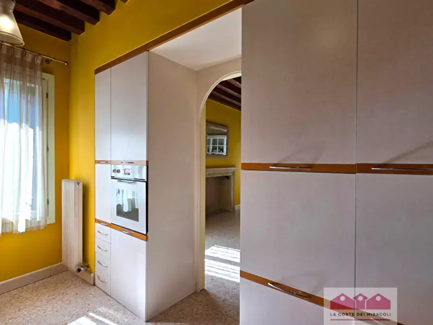 Immagine 7 di Appartamento in vendita  a Vicenza