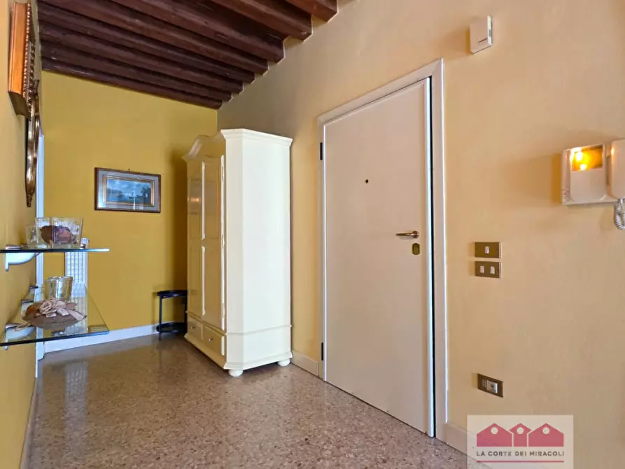 Immagine 8 di Appartamento in vendita  a Vicenza