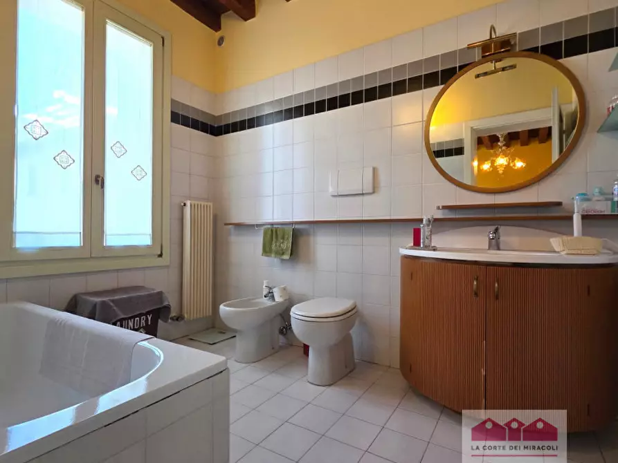 Immagine 10 di Appartamento in vendita  a Vicenza