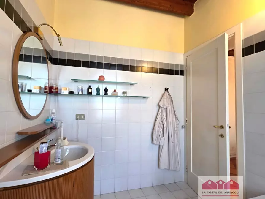 Immagine 11 di Appartamento in vendita  a Vicenza