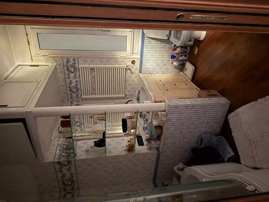 Immagine 5 di Appartamento in vendita  in Via Laura Mantegazza a Roma