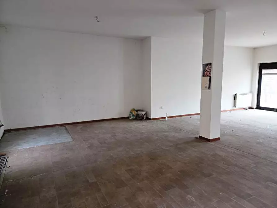 Immagine 16 di Ufficio in vendita  in piazza Mosignor Chiodi a Verdello