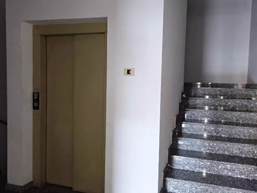 Immagine 19 di Ufficio in vendita  in piazza Mosignor Chiodi a Verdello