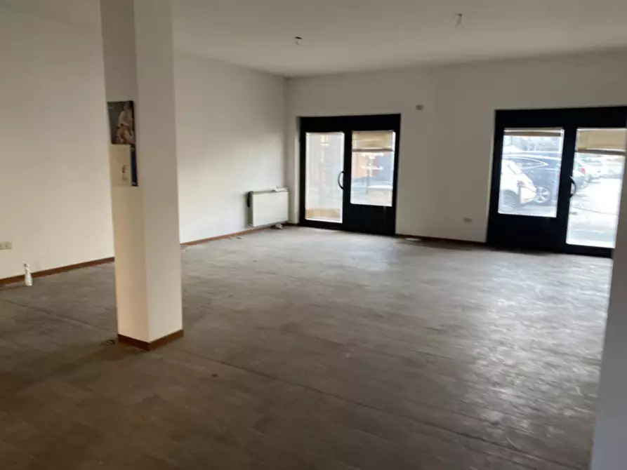 Immagine 21 di Ufficio in vendita  in piazza Mosignor Chiodi a Verdello