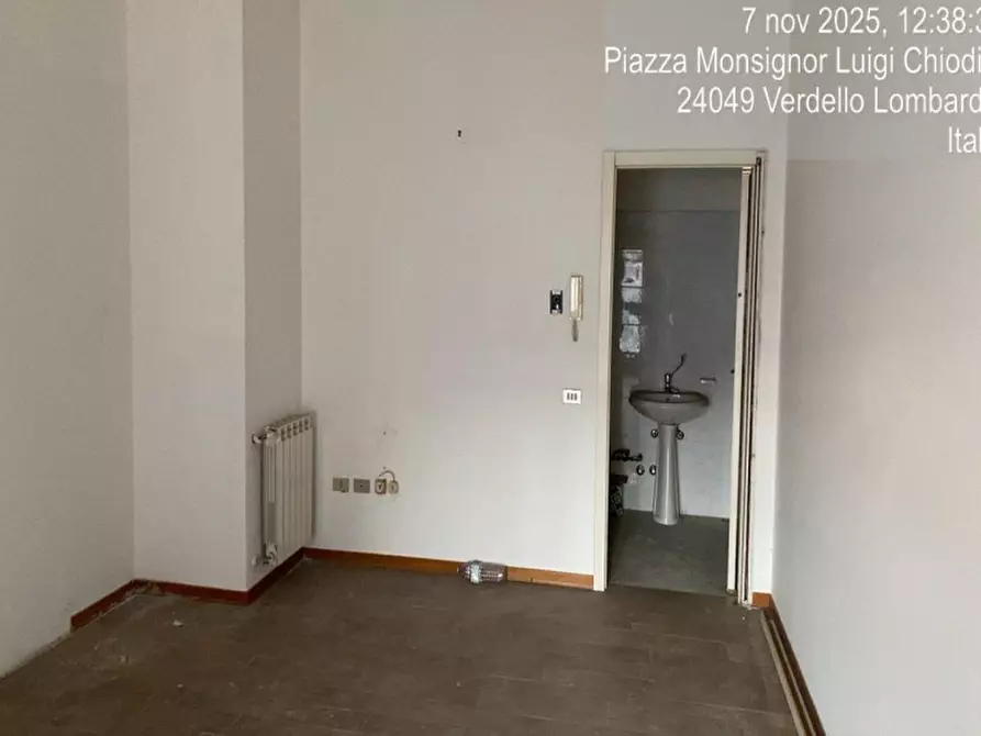 Immagine 23 di Ufficio in vendita  in piazza Mosignor Chiodi a Verdello