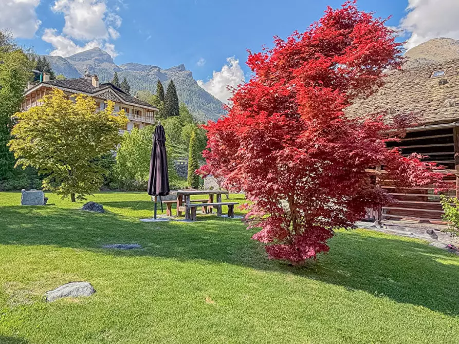 Immagine 2 di Casa indipendente in vendita  in Reale Inferiore a Alagna Valsesia