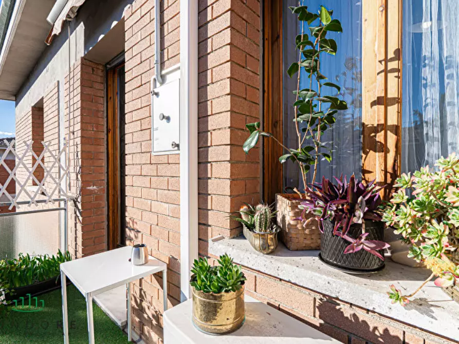 Immagine 14 di Appartamento in vendita  in via Tosarelli a Castenaso