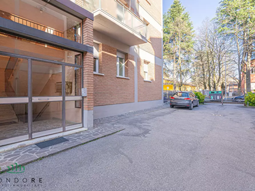 Immagine 36 di Appartamento in vendita  in via Tosarelli a Castenaso