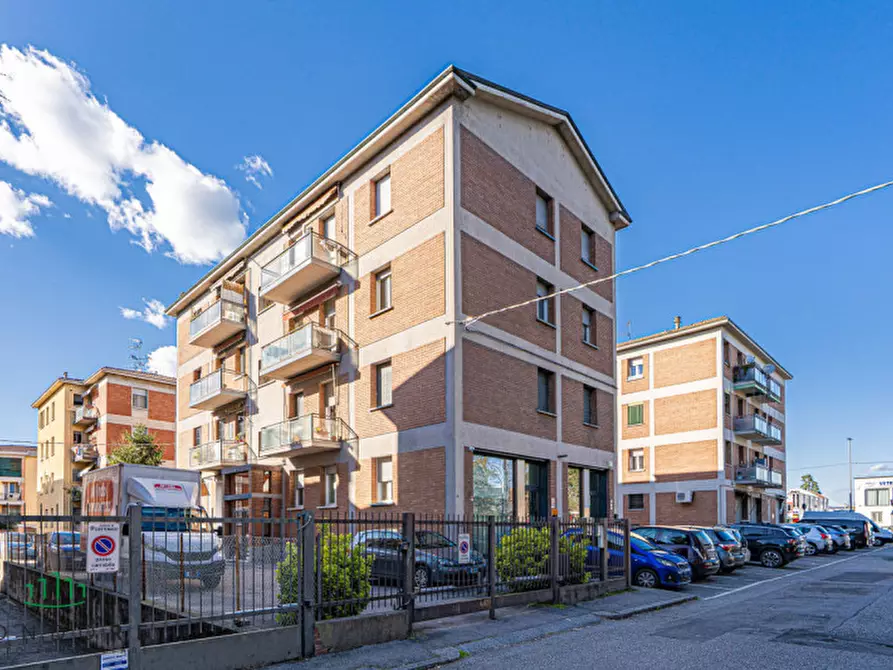 Immagine 38 di Appartamento in vendita  in via Tosarelli a Castenaso