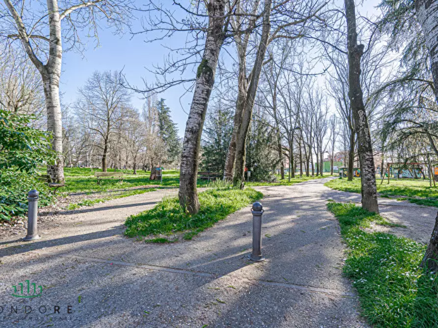 Immagine 46 di Appartamento in vendita  in via Tosarelli a Castenaso