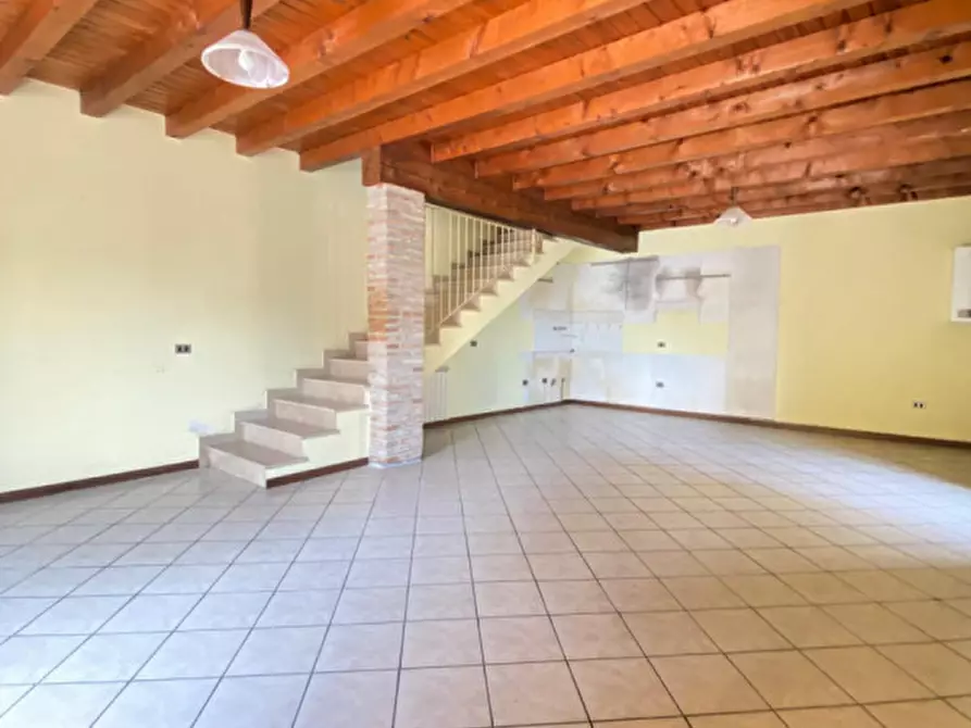 Immagine 18 di Casa indipendente in vendita  a Prevalle