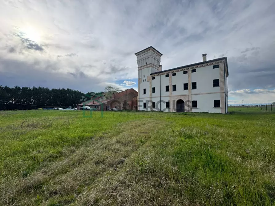 Immagine 1 di Casa indipendente in vendita  in Via Garbo a Legnago
