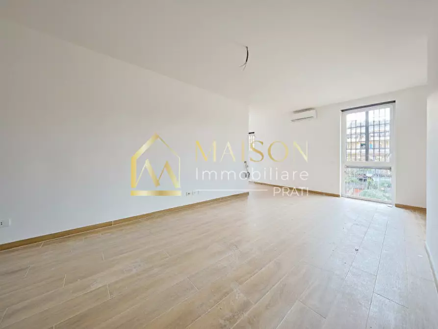 Immagine 3 di Appartamento in vendita  in Via dei Prati Fiscali a Roma