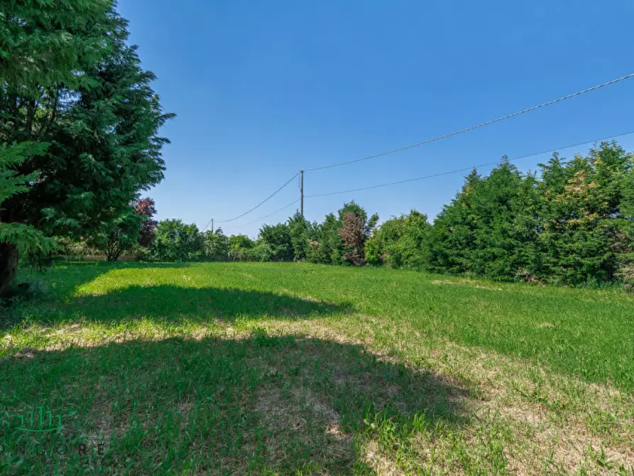 Immagine 24 di Attività commerciale in vendita  in Via Cacciatori a Crevalcore