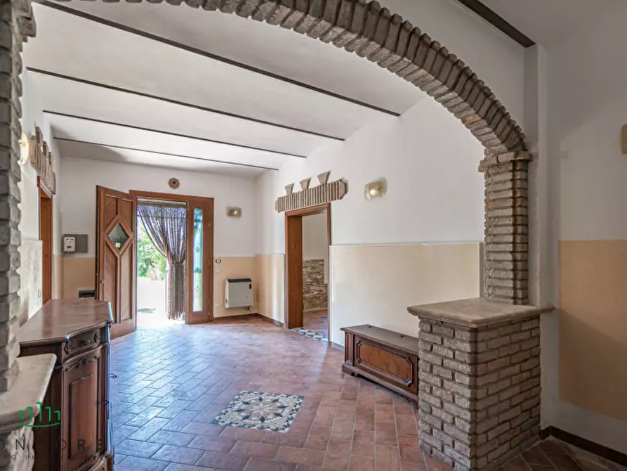 Immagine 52 di Attività commerciale in vendita  in Via Cacciatori a Crevalcore