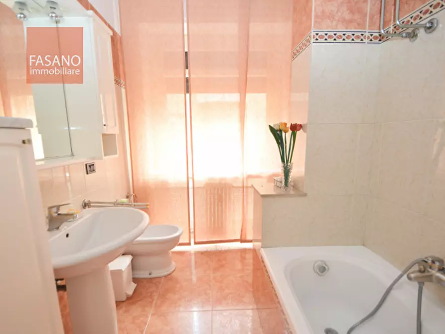 Immagine 17 di Appartamento in affitto  in Via Ugo Foscolo a Torino