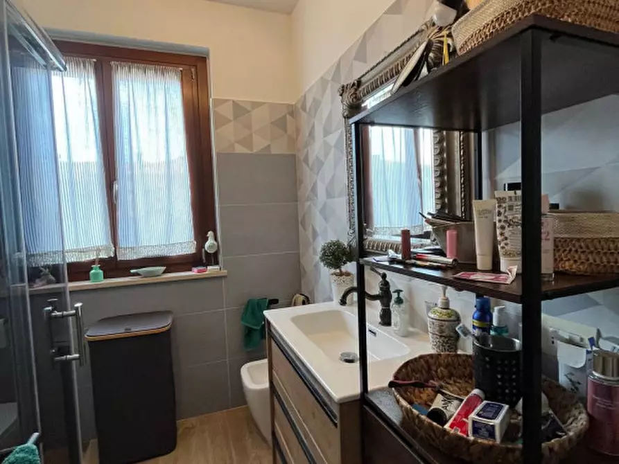 Immagine 10 di Appartamento in vendita  in Via dei Donatori a Castiglione Del Lago