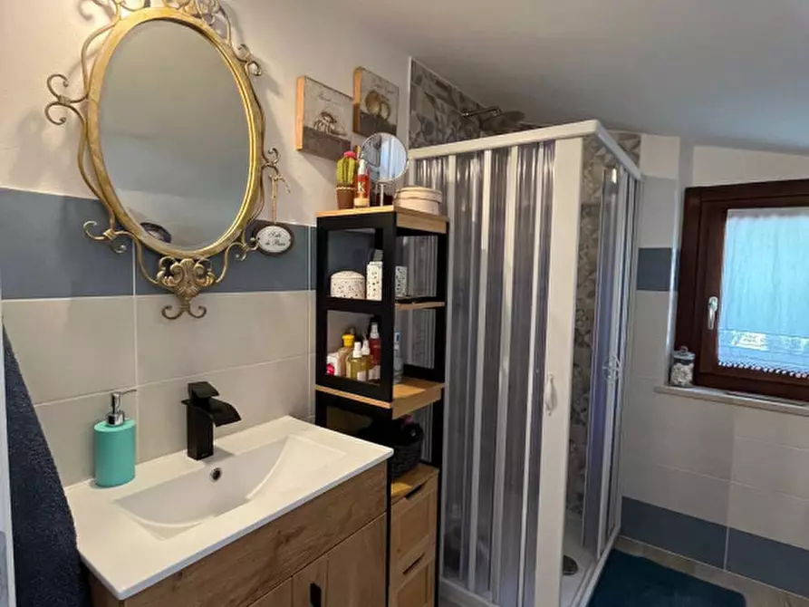 Immagine 25 di Appartamento in vendita  in Via dei Donatori a Castiglione Del Lago