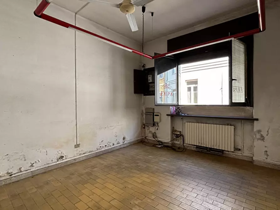 Immagine 2 di Laboratorio in vendita  in Via Pietro Cossali a Verona