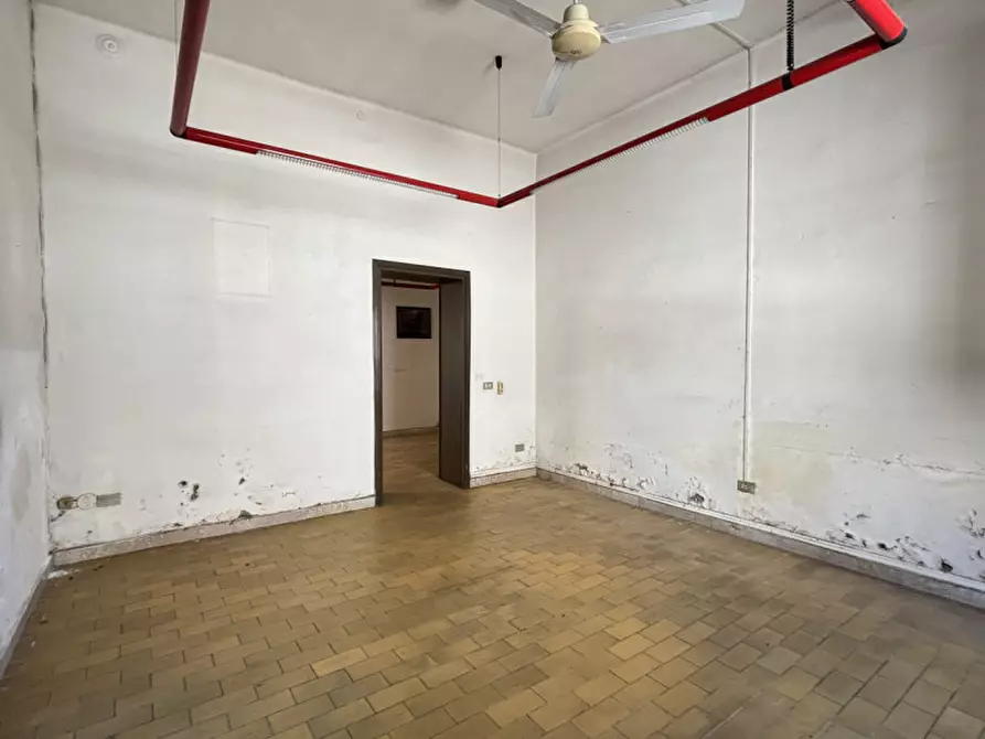 Immagine 3 di Laboratorio in vendita  in Via Pietro Cossali a Verona