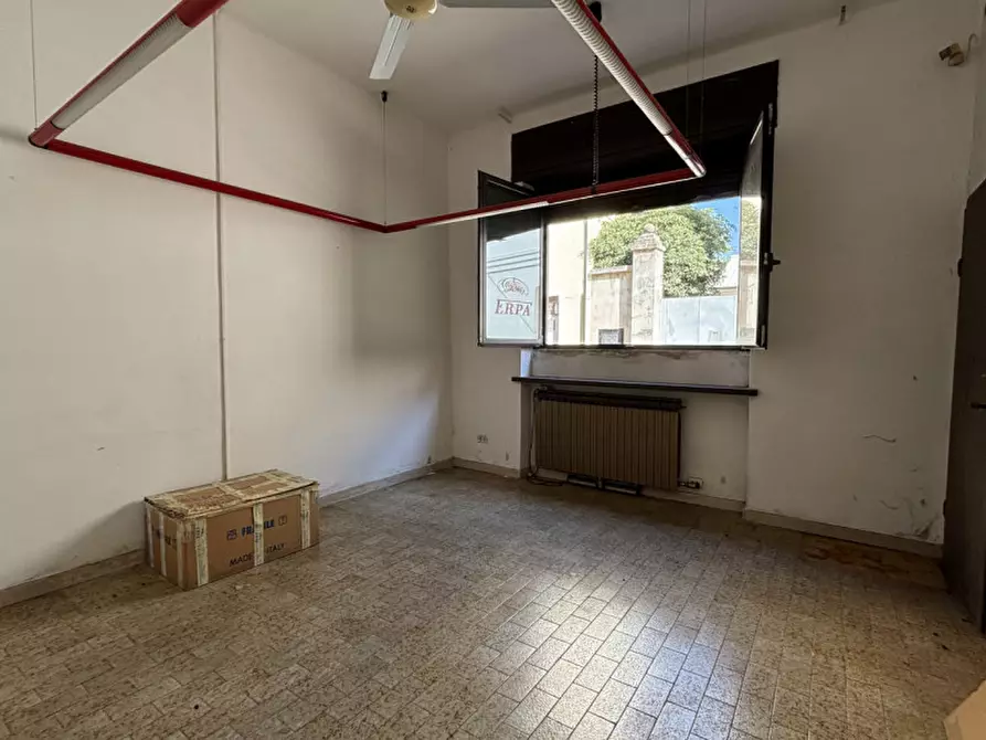 Immagine 9 di Laboratorio in vendita  in Via Pietro Cossali a Verona