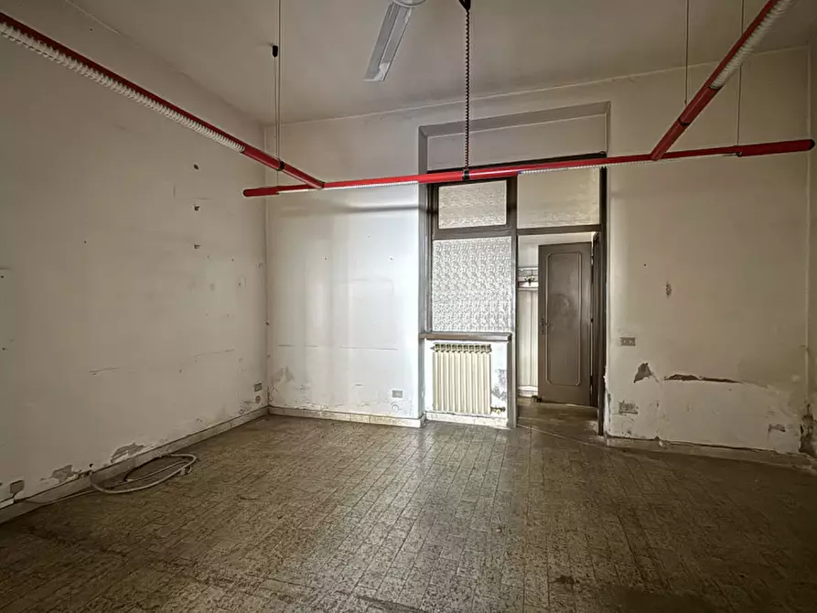 Immagine 11 di Laboratorio in vendita  in Via Pietro Cossali a Verona