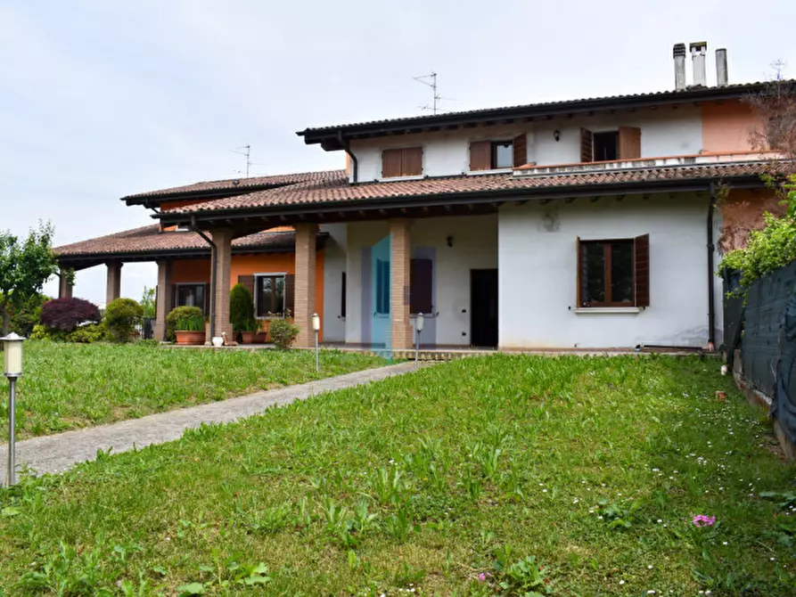 Immagine 3 di Villetta a schiera in vendita  a Torbole Casaglia