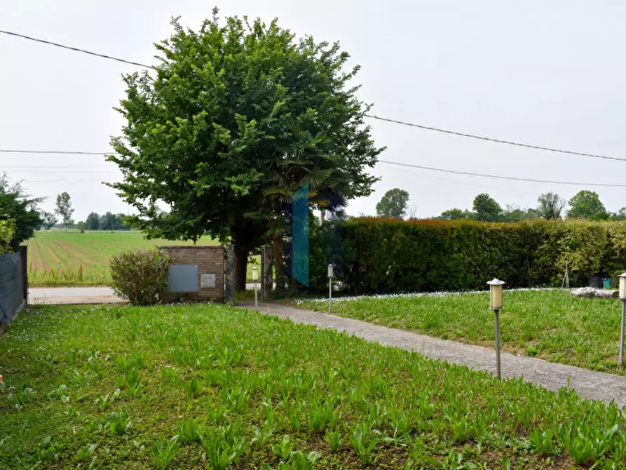 Immagine 4 di Villetta a schiera in vendita  a Torbole Casaglia