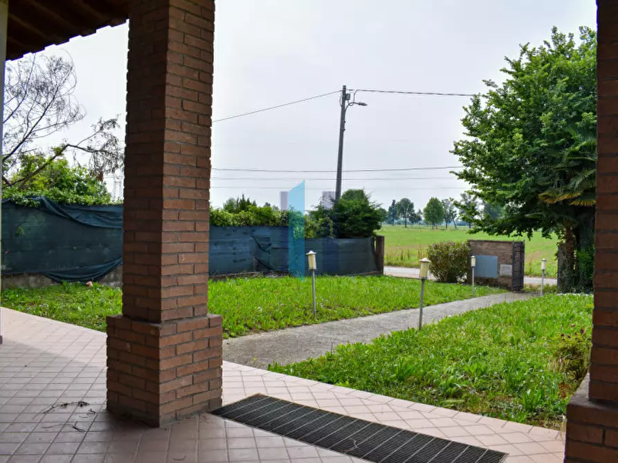 Immagine 6 di Villetta a schiera in vendita  a Torbole Casaglia