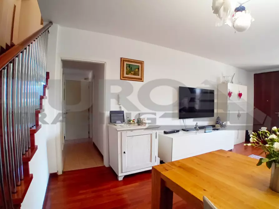 Immagine 3 di Villetta a schiera in vendita  in Via Roma a Casier