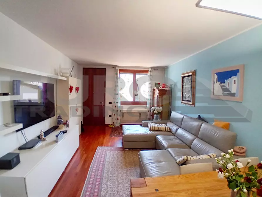 Immagine 6 di Villetta a schiera in vendita  in Via Roma a Casier