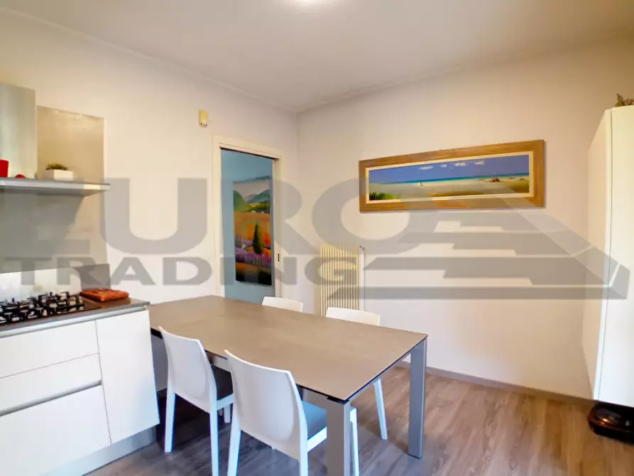 Immagine 9 di Villetta a schiera in vendita  in Via Roma a Casier