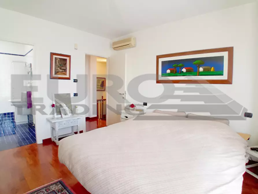 Immagine 14 di Villetta a schiera in vendita  in Via Roma a Casier