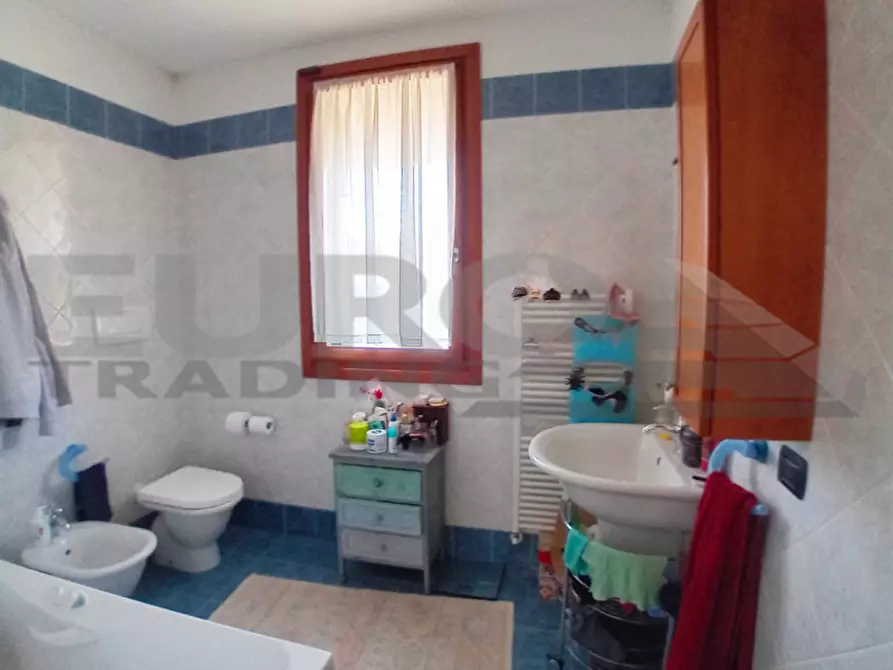 Immagine 28 di Villetta a schiera in vendita  in Via Roma a Casier