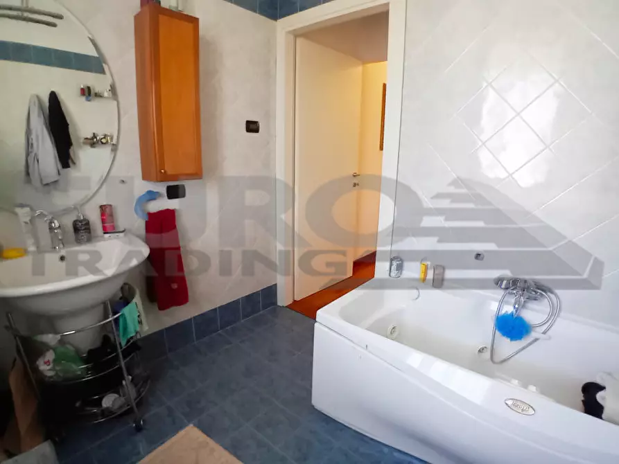 Immagine 29 di Villetta a schiera in vendita  in Via Roma a Casier