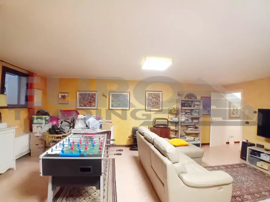 Immagine 43 di Villetta a schiera in vendita  in Via Roma a Casier