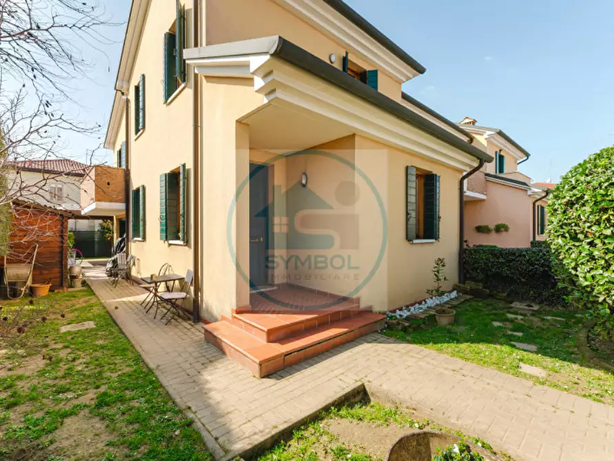 Immagine 1 di Casa trifamiliare in vendita  in Via Rossignago a Spinea