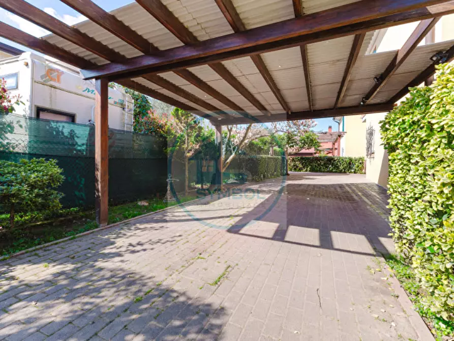 Immagine 4 di Casa trifamiliare in vendita  in Via Rossignago a Spinea