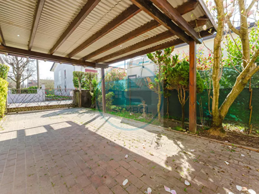 Immagine 8 di Casa trifamiliare in vendita  in Via Rossignago a Spinea