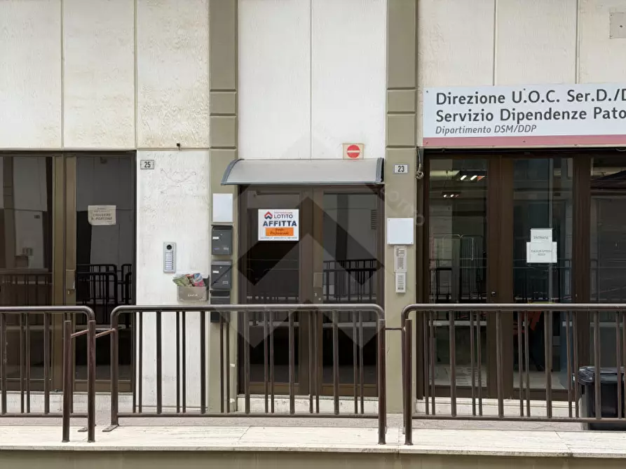 Immagine 2 di Ufficio in affitto  in Galleria Di Via Giovanni Boccaccio a Andria