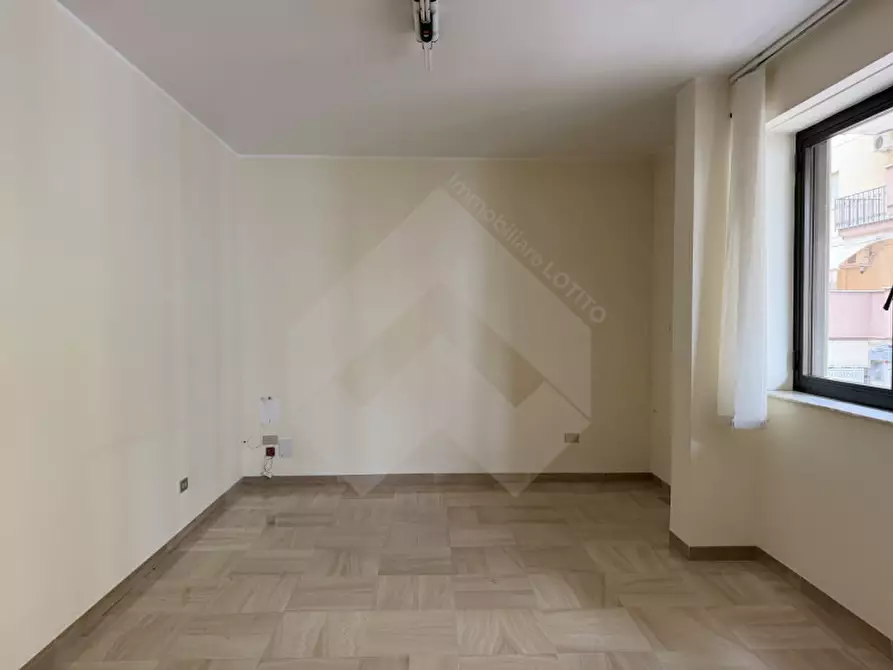 Immagine 7 di Ufficio in affitto  in Galleria Di Via Giovanni Boccaccio a Andria
