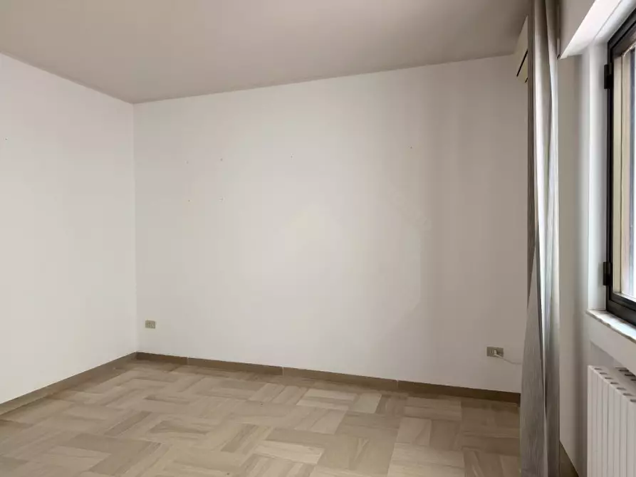 Immagine 8 di Ufficio in affitto  in Galleria Di Via Giovanni Boccaccio a Andria