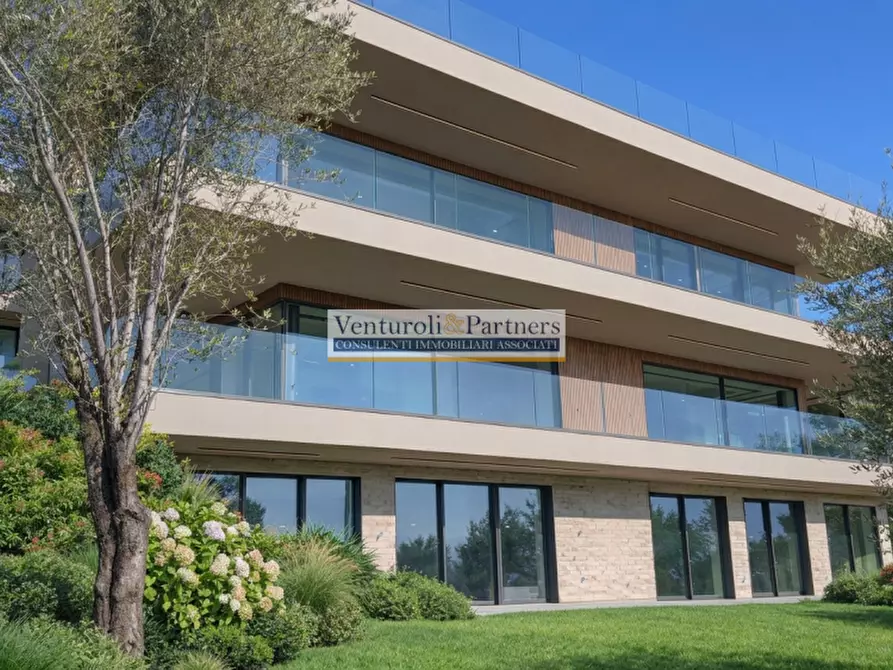 Immagine 2 di Appartamento in vendita  in Via Sant'Ambrogio a Toscolano-Maderno