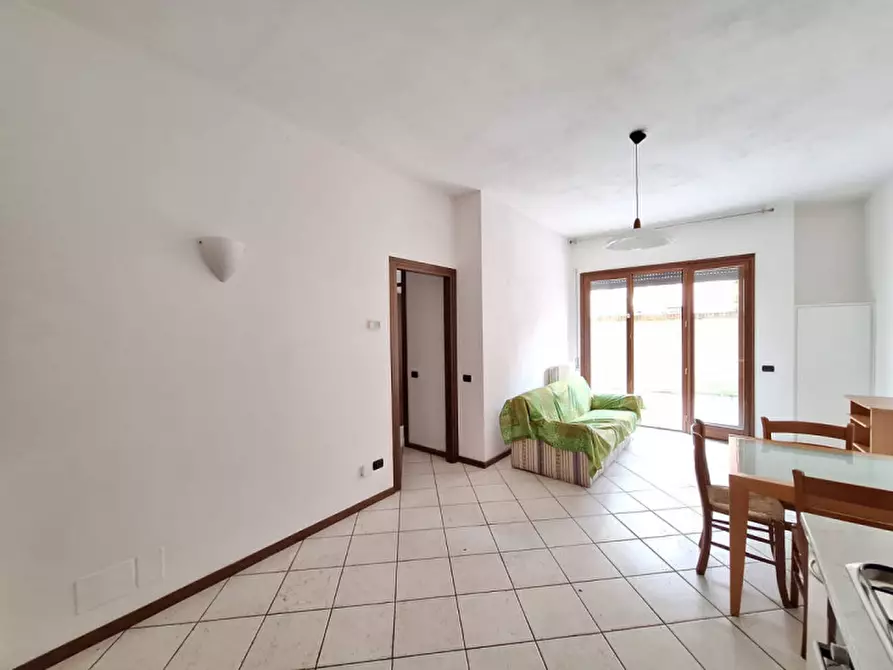 Immagine 2 di Appartamento in vendita  in Corso del Popolo a Rovigo