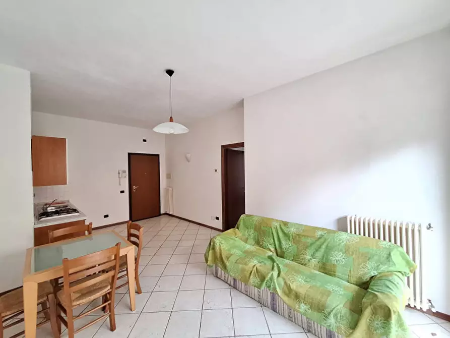 Immagine 3 di Appartamento in vendita  in Corso del Popolo a Rovigo