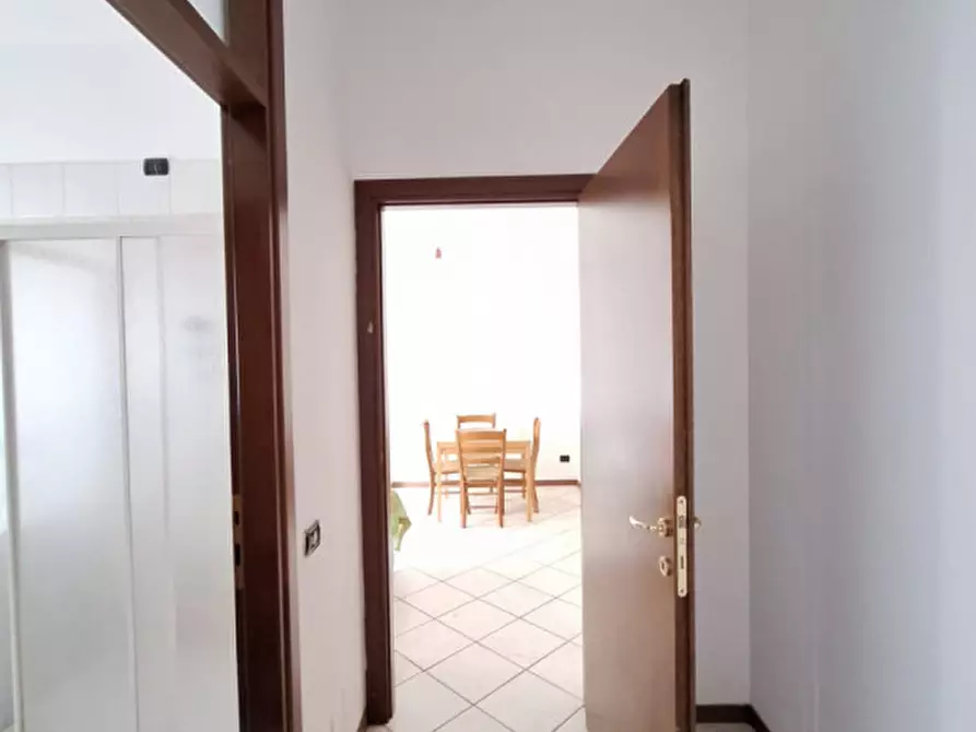Immagine 6 di Appartamento in vendita  in Corso del Popolo a Rovigo