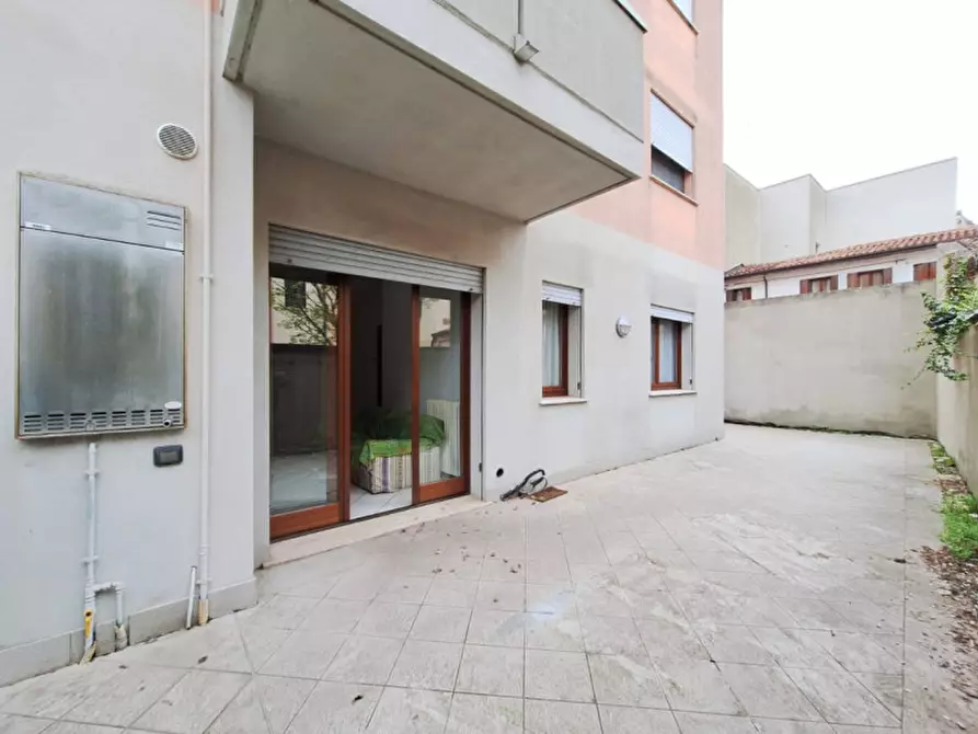 Immagine 13 di Appartamento in vendita  in Corso del Popolo a Rovigo