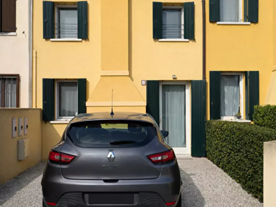 Immagine 1 di Villetta a schiera in affitto  in Via San Michele del Carso a Rovigo